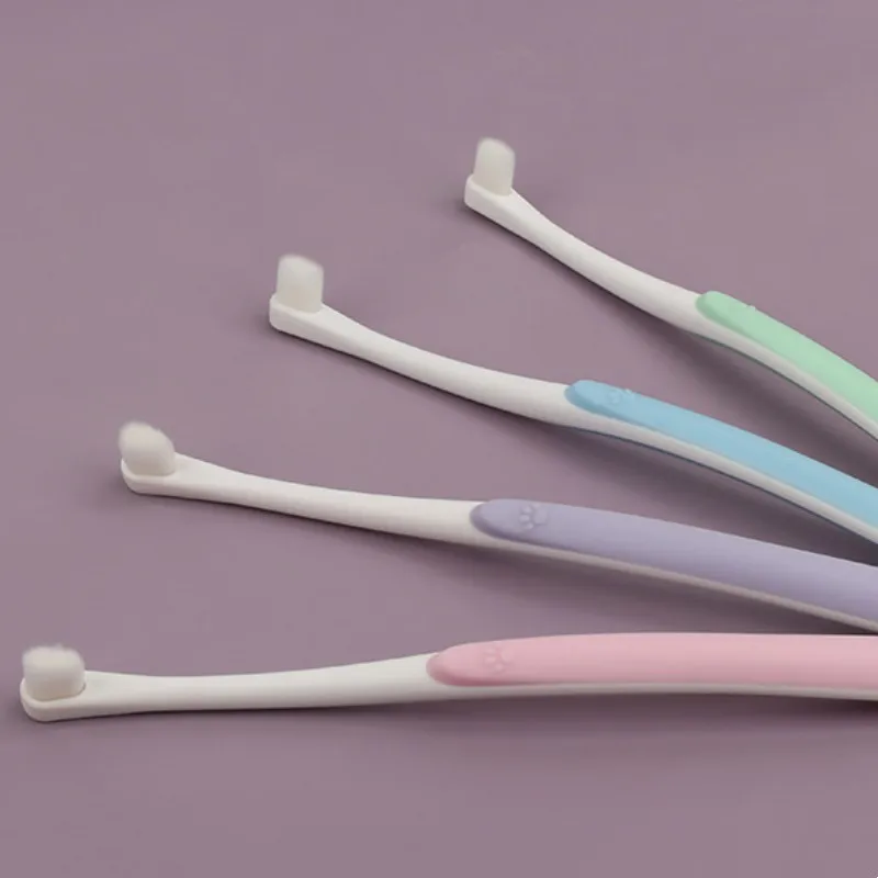 فرشاة أسنان الكلب تنظيف أسنان  - مراجعة Teeth Whitening Brush وسعره